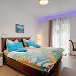 Sunset With Sea View For 6 Persons Near Novigrad Villa