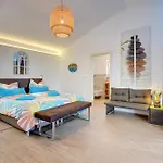 Sunset With Sea View For 6 Persons Near Novigrad Villa
