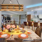 Villa Sunset With Sea View For 6 Persons Near Novigrad