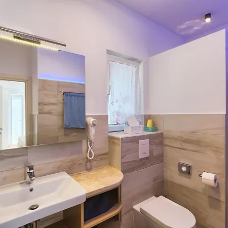 Sunset With Sea View For 6 Persons Near Novigrad Bužinija
