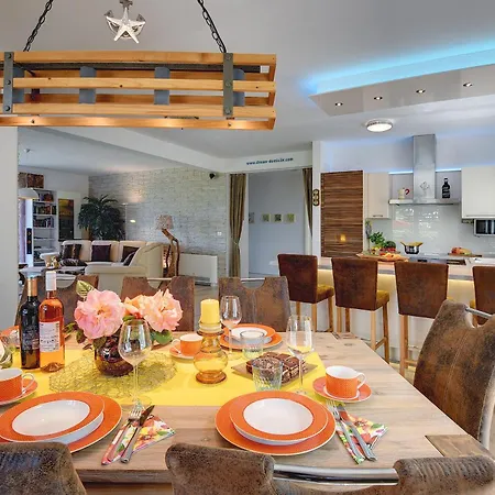 Villa Sunset With Sea View For 6 Persons Near Novigrad